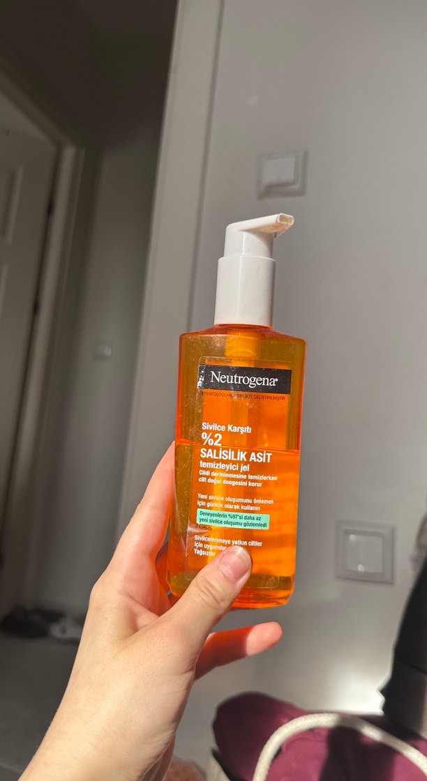 Neutrogena %2 Salisilik Asit Temizleyici Jel - Buy Online in Bangladesh | ePharma